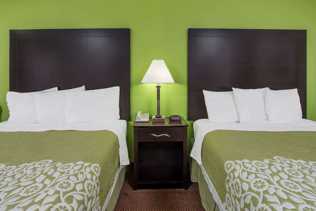Days Inn by Wyndham Calvert City Paducah East - photo 7