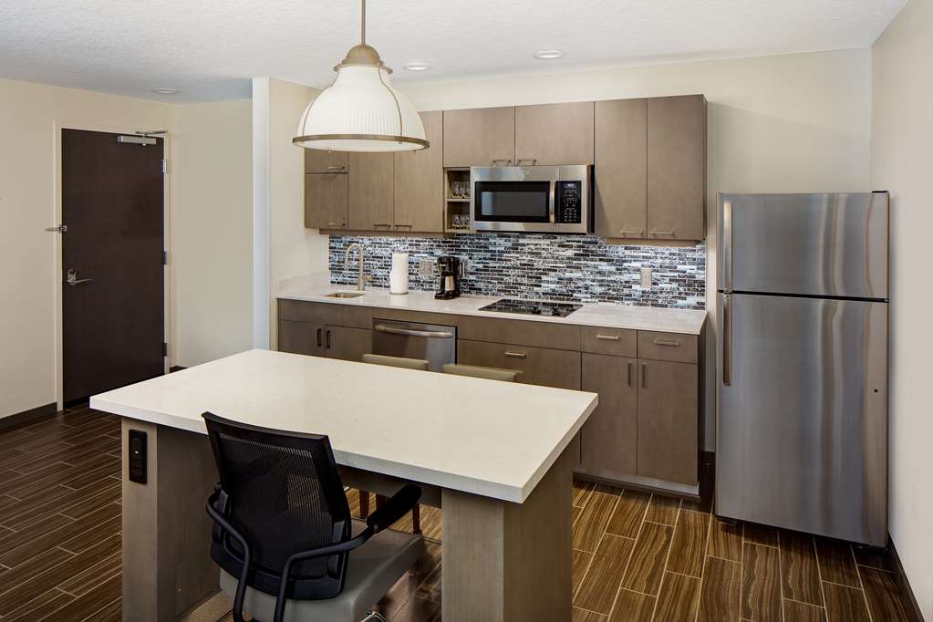 Hyatt House across from Universal Orlando Resort - photo 12