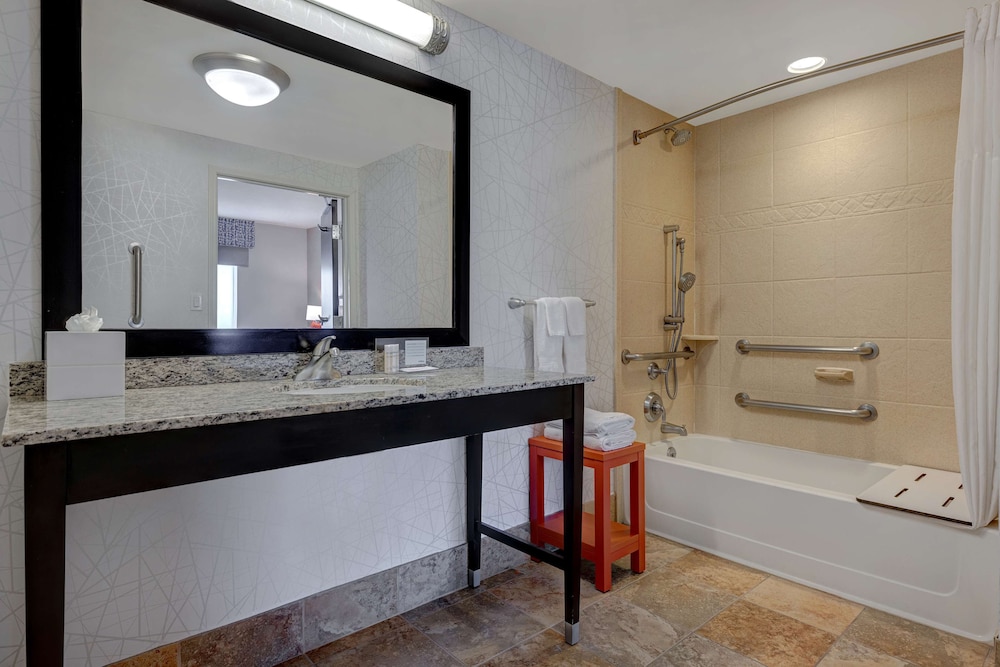 Hampton Inn & Suites Seattle Federal Way - photo 41