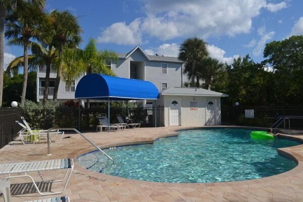 Sandy Pointe 210 - photo 14
