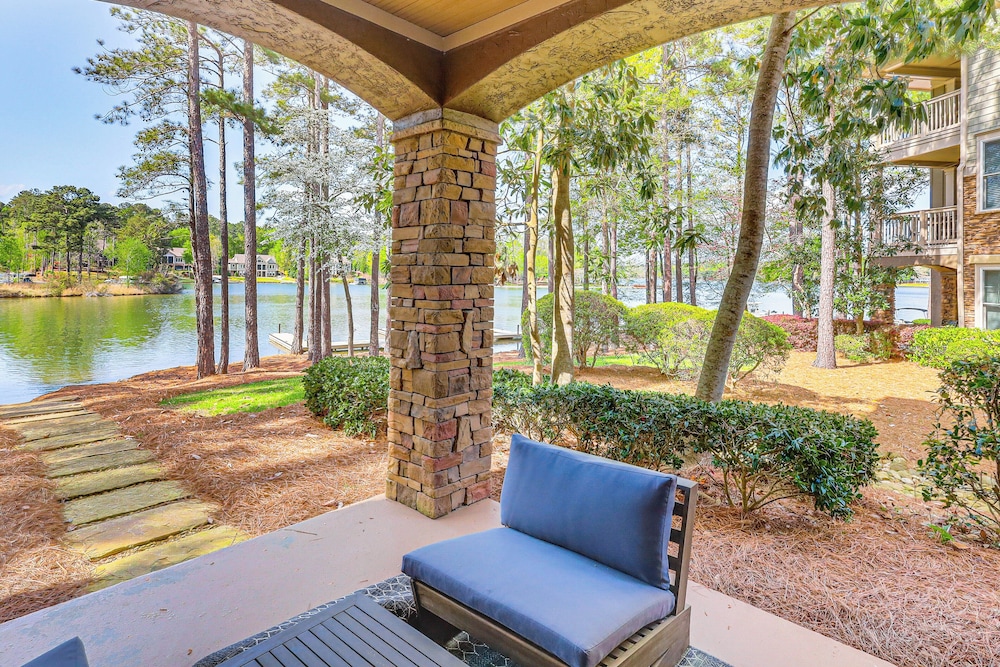 Lake Oconee Condo w Boat Ramp & Trail Access — 4-Star Luxury Hotel in Greensboro, United States