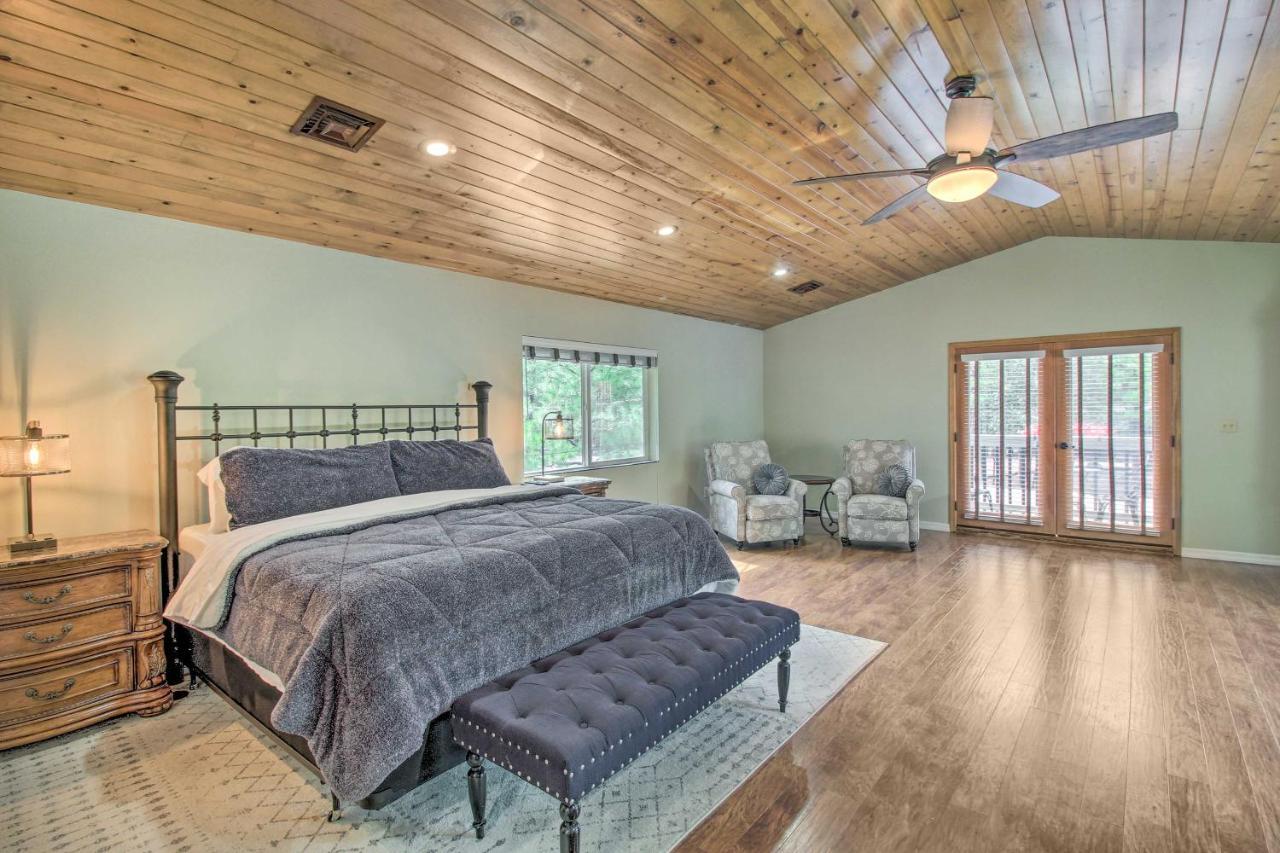 Cozy Pinetop Retreat with Yard and Heated Gazebo — hotel in Pinetop-Lakeside