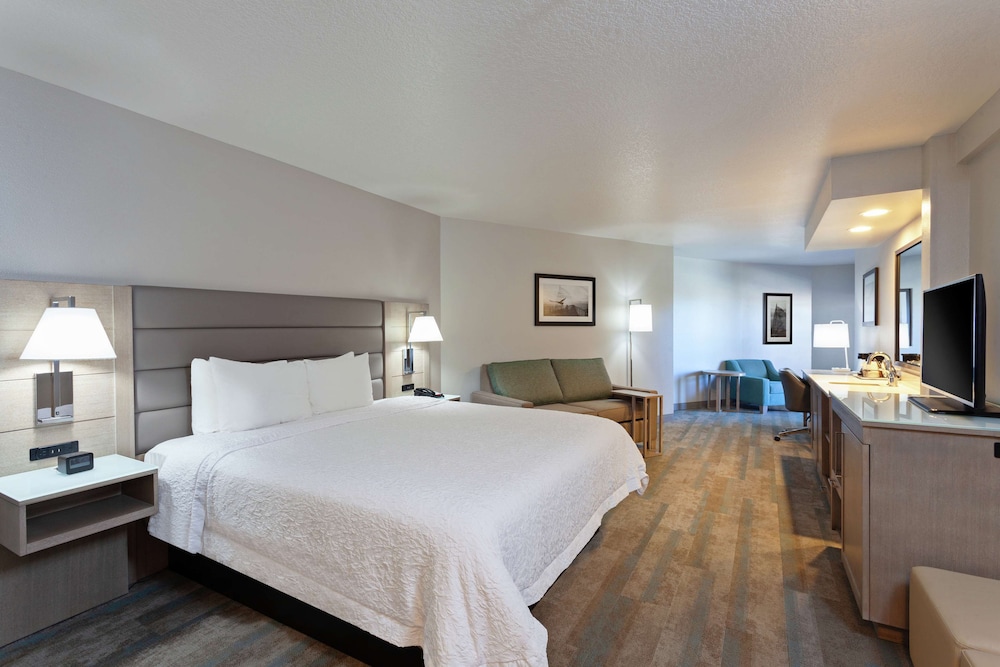 Hampton Inn & Suites Hermosa Beach - photo 14