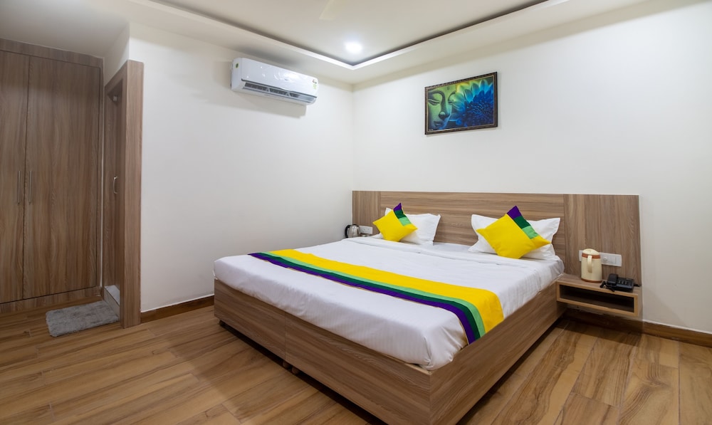 Itsy Hotels Krishna Residency Govardhan Chauraha in Mathura, India
