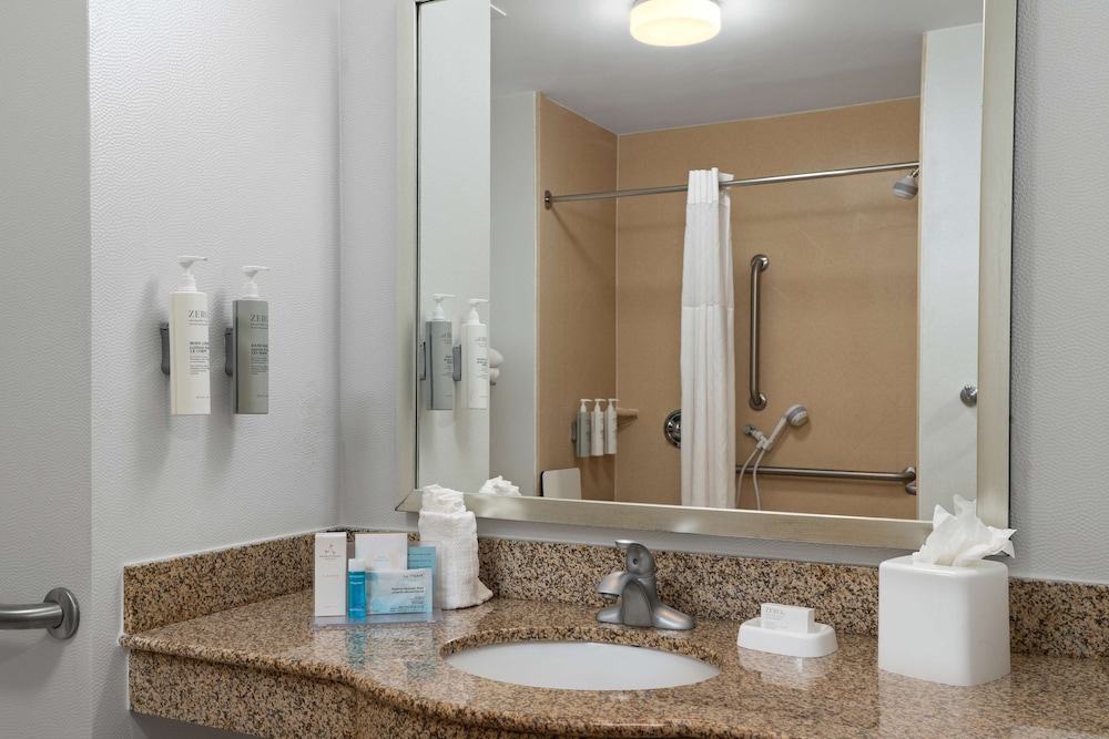 Hampton Inn South Kingstown Newport Area - photo 41
