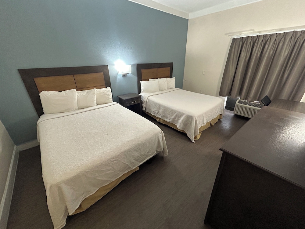 Spark by Hilton Fort Myers - photo 7