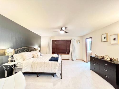 Ev2 Grace Villa Many Brs And Loft — 4-Star Luxury Hotel in Everett, United States