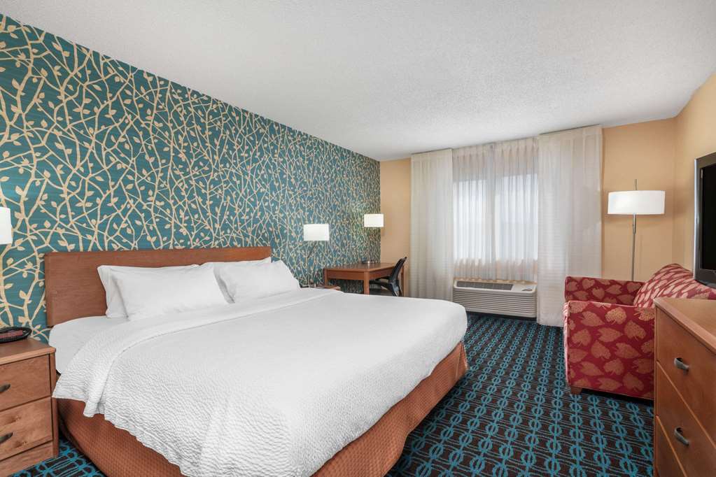 AmericInn by Wyndham Duluth - photo 15
