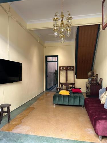 The Courtesan at Yaowarat townhome 80 Sqm