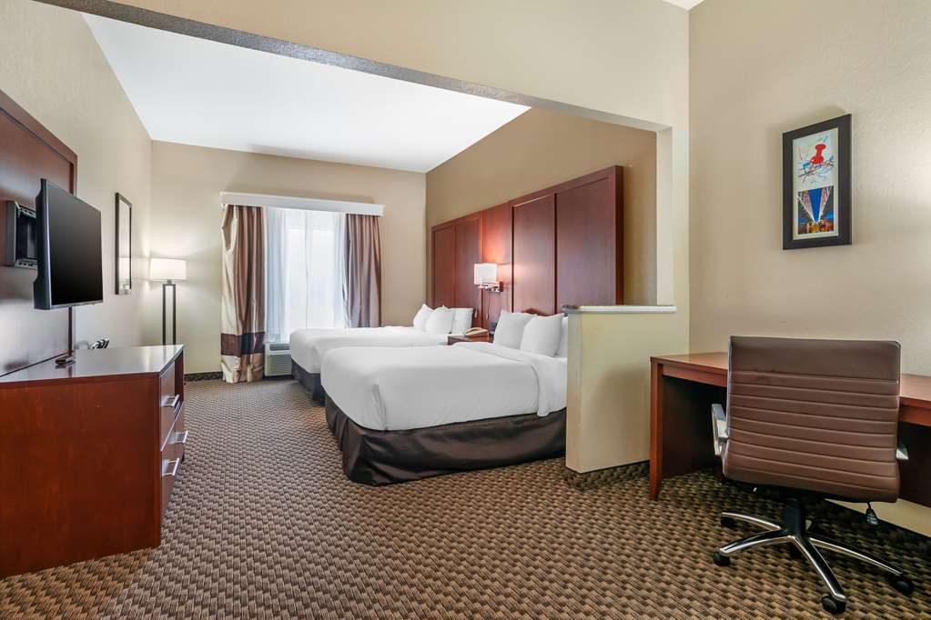 Comfort Suites Jefferson City - photo 37