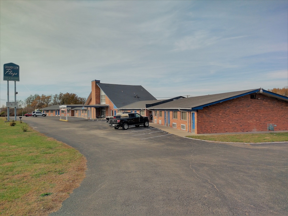 Grand View Plaza Inn & Suites - photo 103