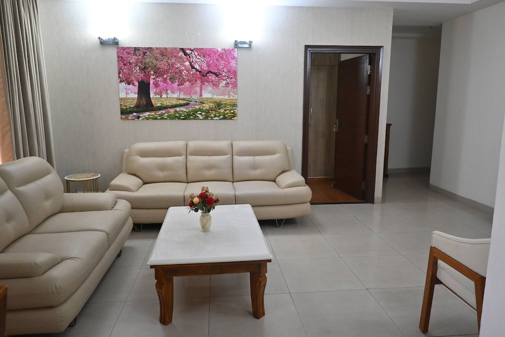 Luxury Fully Furnished Apartments