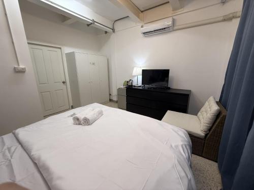 Twenty Two Place Sukhumvit 22