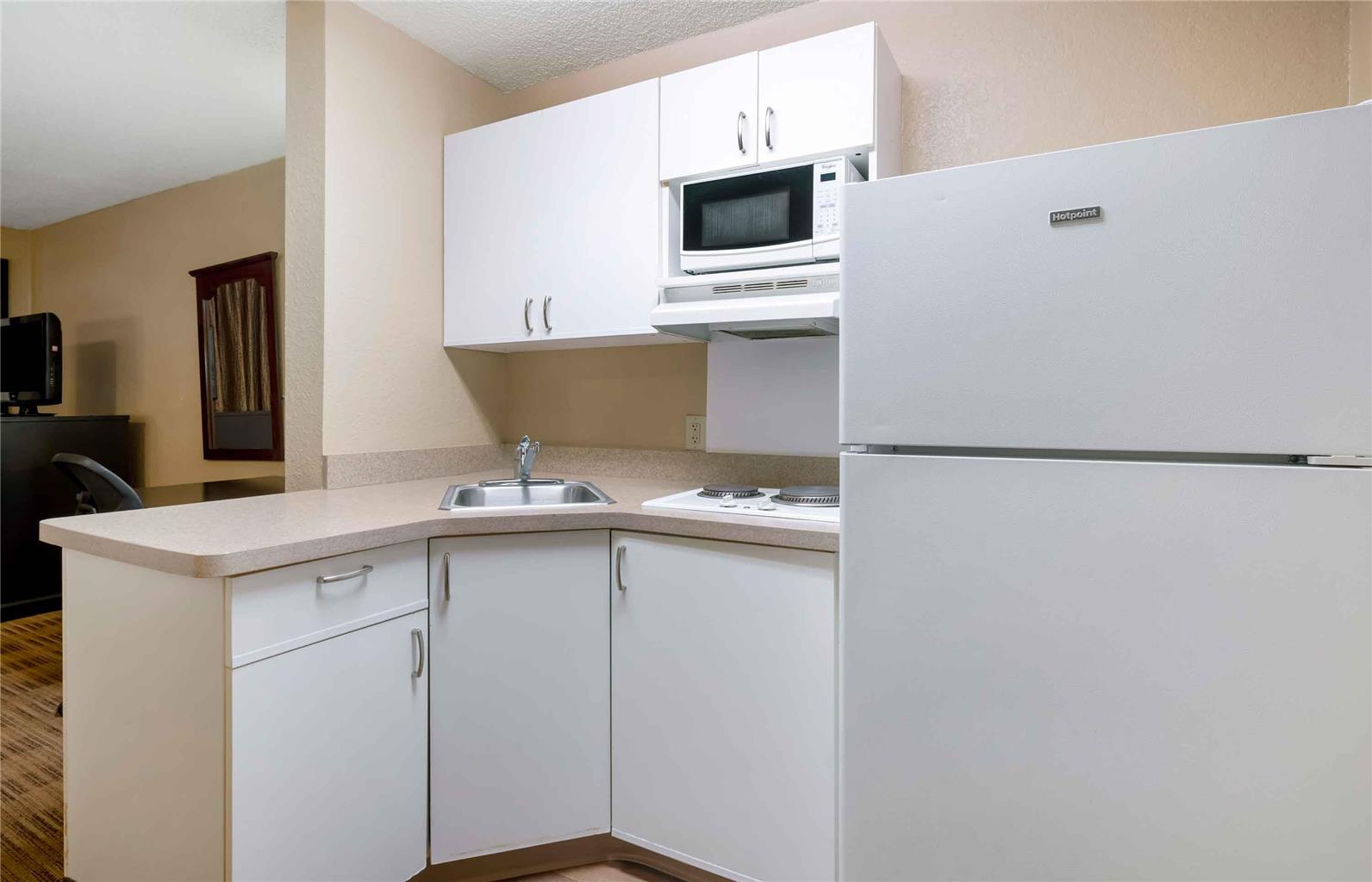 Extended Stay America Select Suites Jacksonville Lenoir Avenue East - photo 8