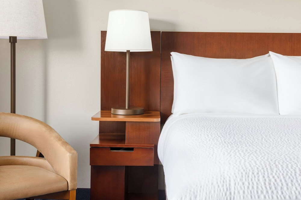 Fairfield Inn by Marriott Philadelphia Airport - photo 16