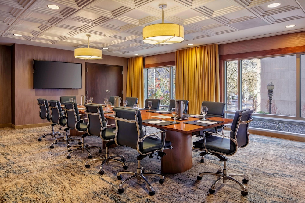 Courtyard by Marriott Portland City Center - photo 42