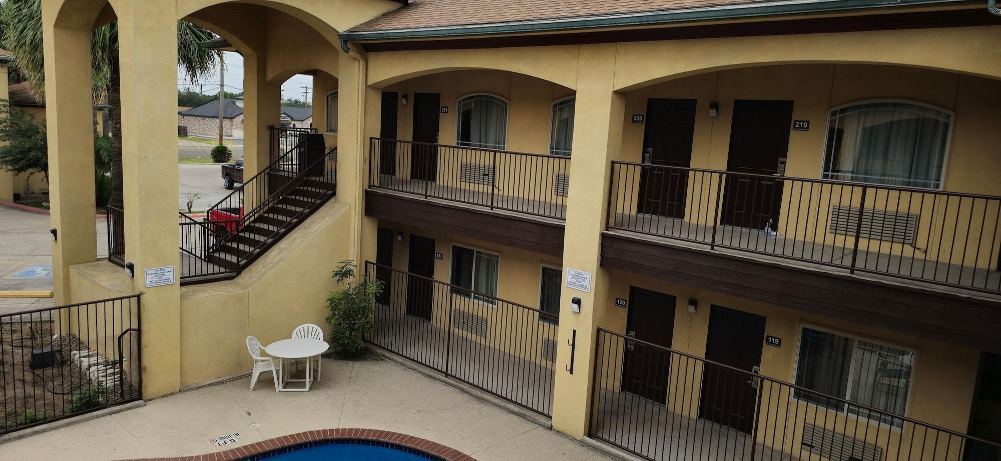 Texas Inn & Suites Rio Grande Valley - photo 17
