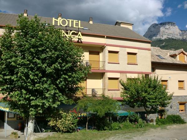 Hotel Cinca — Escalona