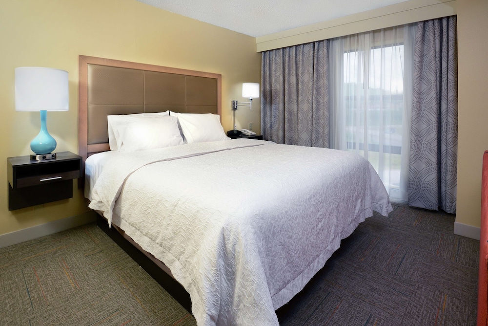 Hampton Inn Martinsville - photo 15