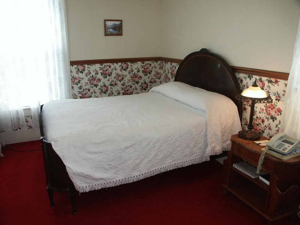 Bridgeport Inn - photo 23
