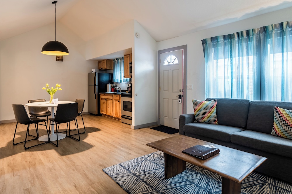 Inn at Haystack Rock - photo 41