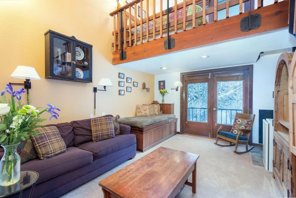Manitou Lodge 6 Hotel Room by Alpine Lodging Telluride - photo 4
