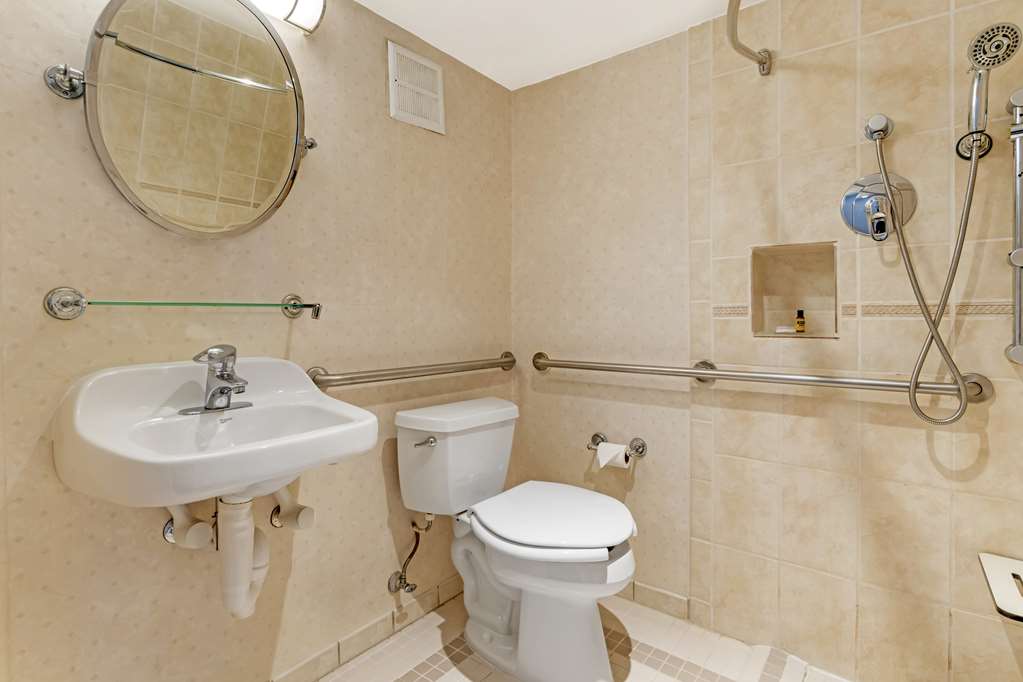 Best Western Plus Grosvenor Airport Hotel - photo 37