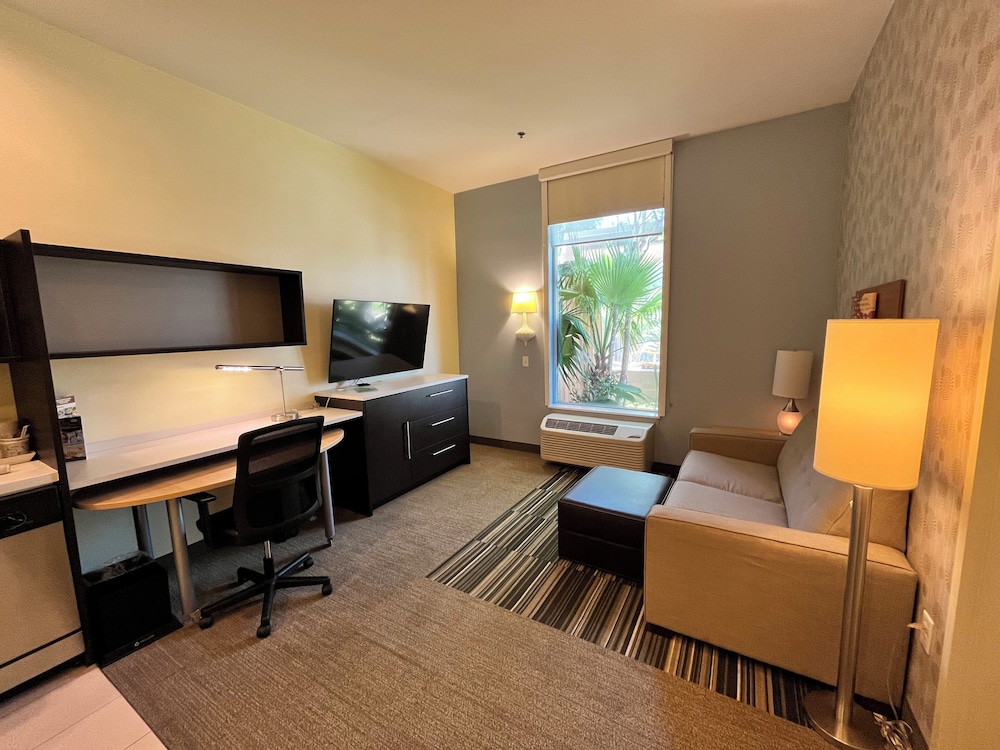 Home2 Suites by Hilton McAllen - photo 33