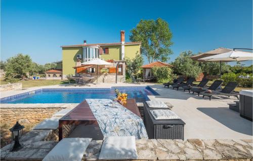 Nice Home In Galizana — 5-Star Luxury Hotel in Galizana, Croatia