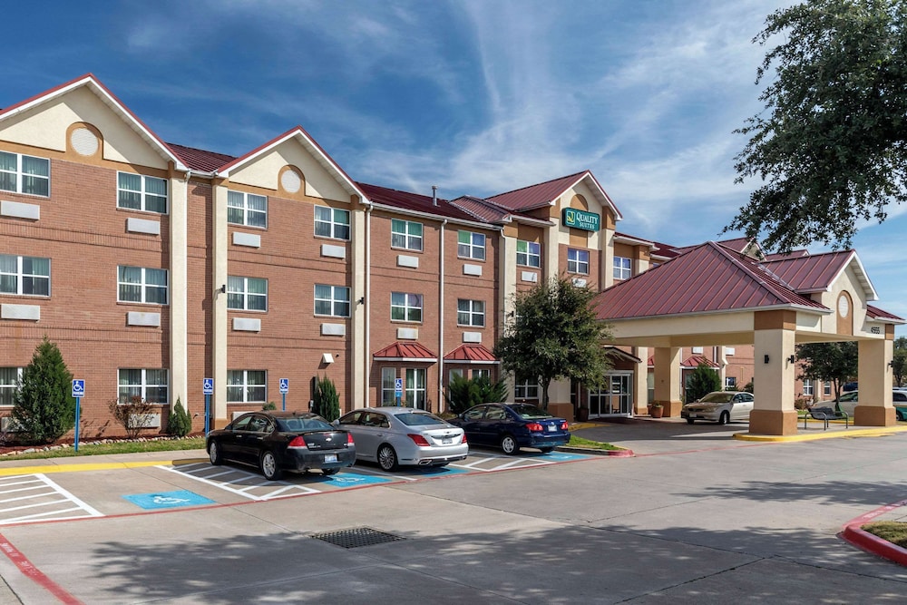 Quality Suites Addison Dallas - photo 48