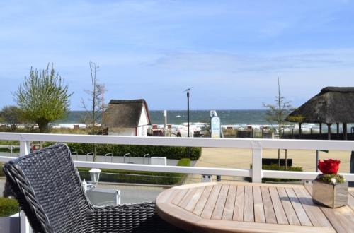 Maris Ferienwohnung Nr 48 OG mit Balkon und Meerblick — 4-Star Luxury Hotel in Scharbeutz, Germany