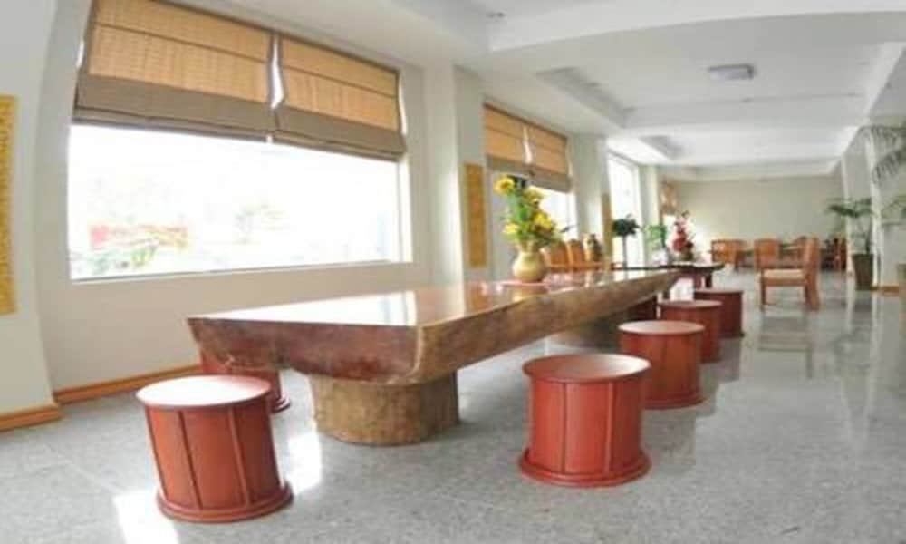 Shwe Phyu Hotel — Mandalay — photo 4