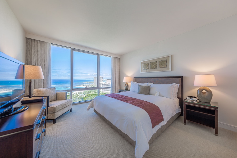 Gaia Hawaii at Trump Waikiki Hotel - photo 16