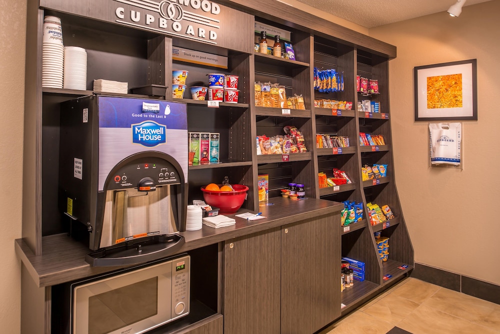 Candlewood Suites Kansas City Speedway by IHG - photo 23