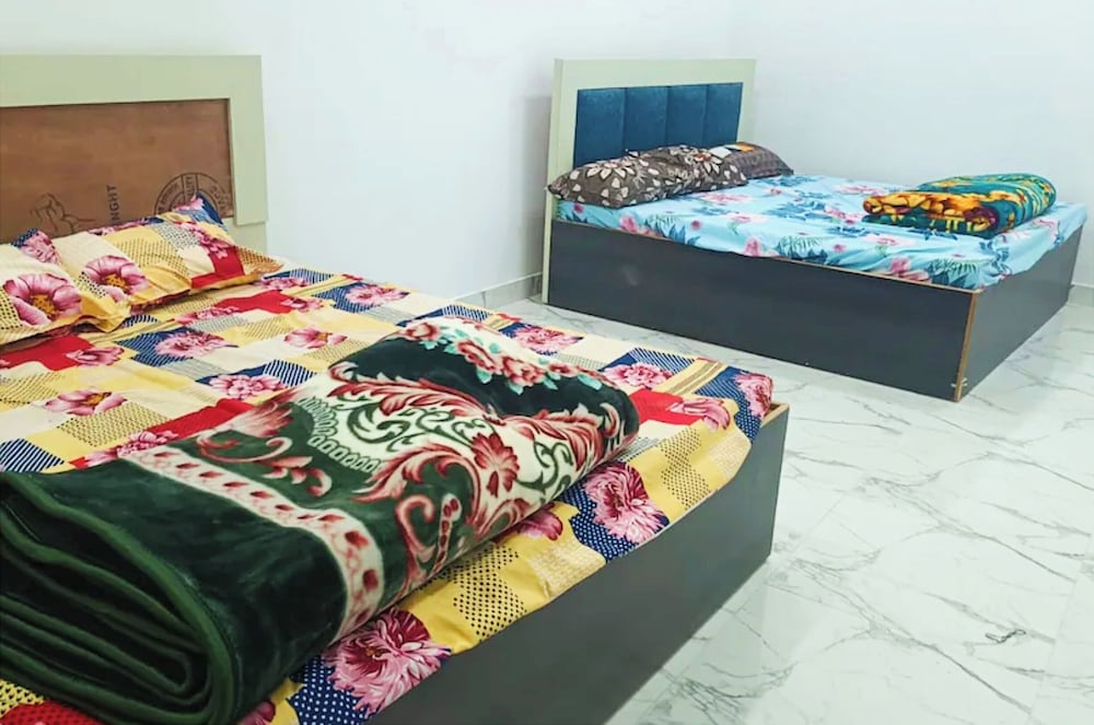 Hotel Ayodhya Dham Guest House Ayodhya in Fyzabad, India