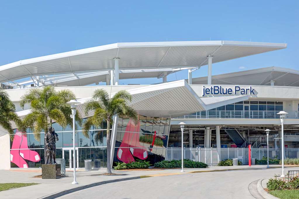 Howard Johnson by Wyndham Ft. Myers FL - photo 14