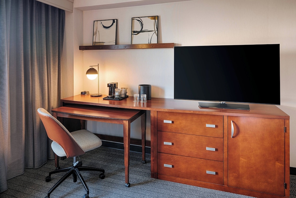 Courtyard by Marriott Springfield Downtown - photo 16