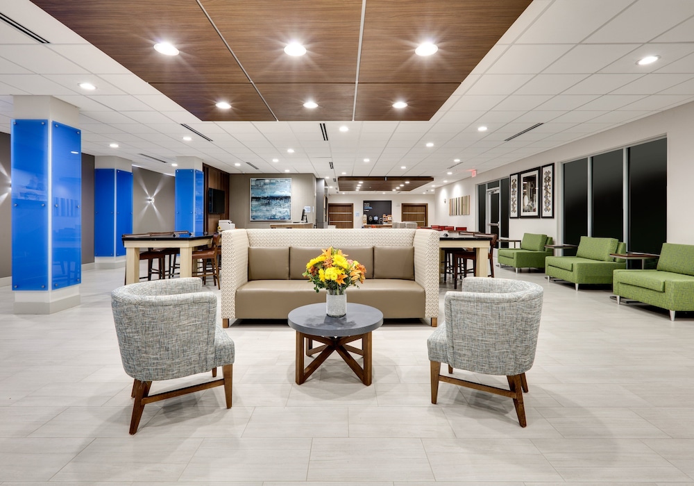 Holiday Inn Express & Suites Plano The Colony by IHG - photo 30