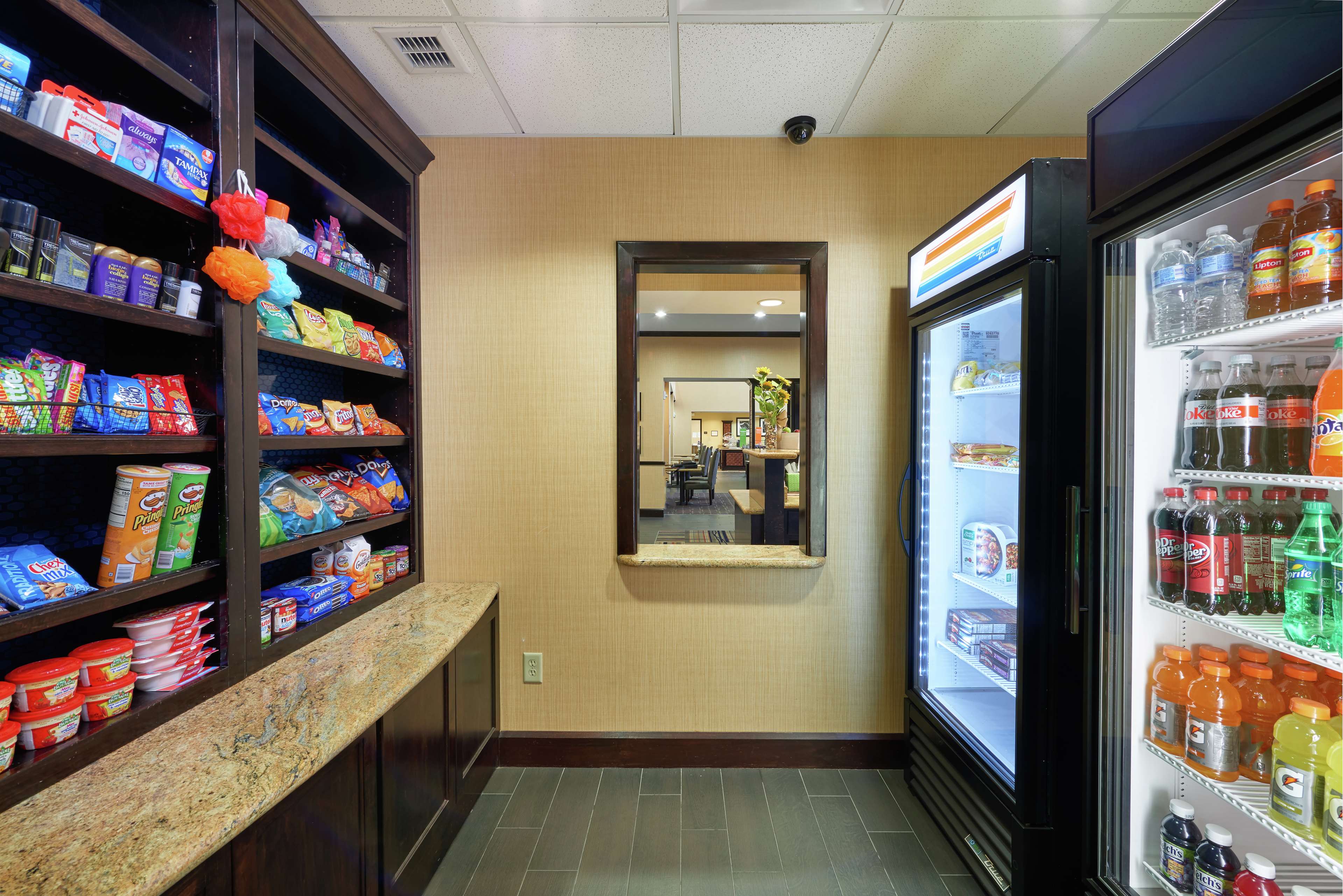 Hampton Inn Sweetwater - photo 12
