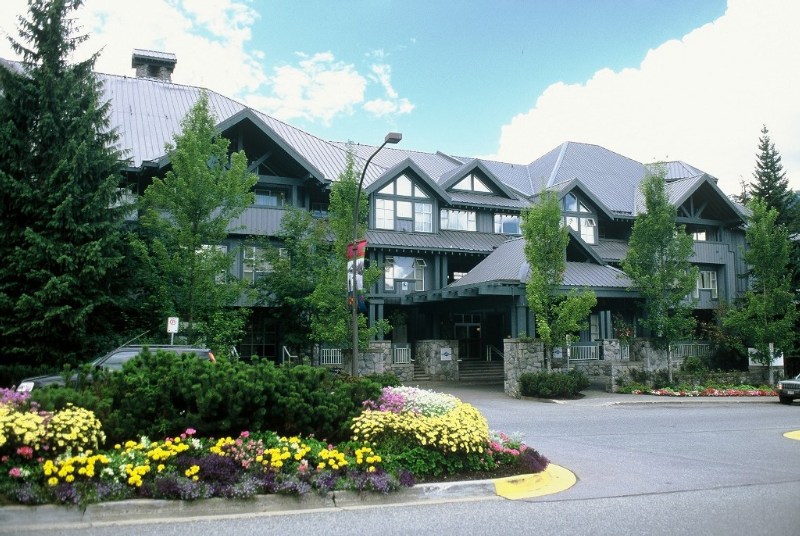 Glacier Lodge Resort
