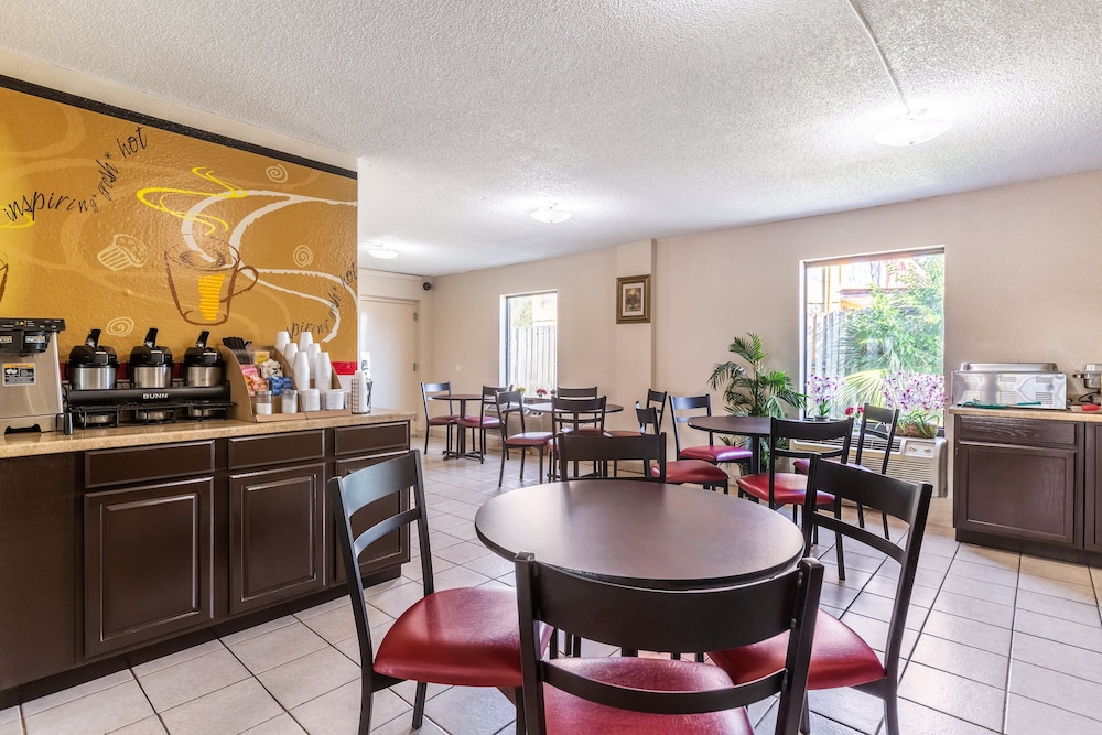 Red Roof Inn Hardeeville - photo 30