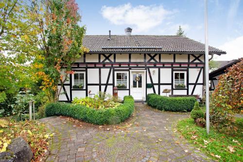 Ferienwohnung Rotdorn — 4-Star Luxury Hotel in Schmallenberg, Germany
