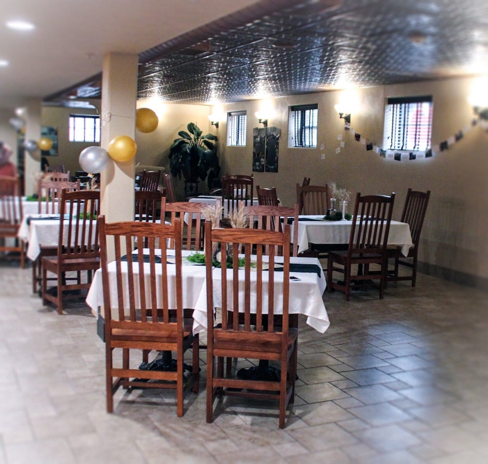 The Calvert Hotel - photo 20