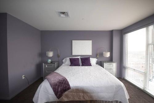 Luxury Condo in Downtown Champaign — 4-Star Luxury Hotel in Champaign, United States
