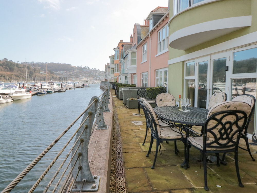 30 Dart Marina — 4-Star Luxury Hotel in Dartmouth, United Kingdom