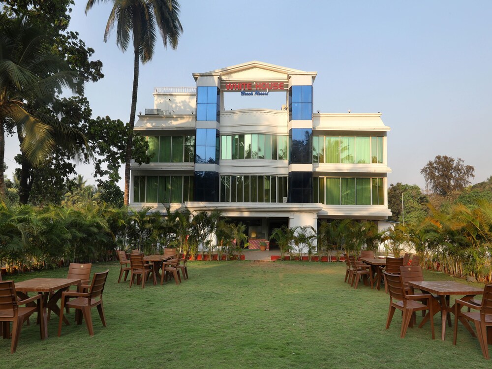 OYO 12817 White house beach resort in Alibag, India