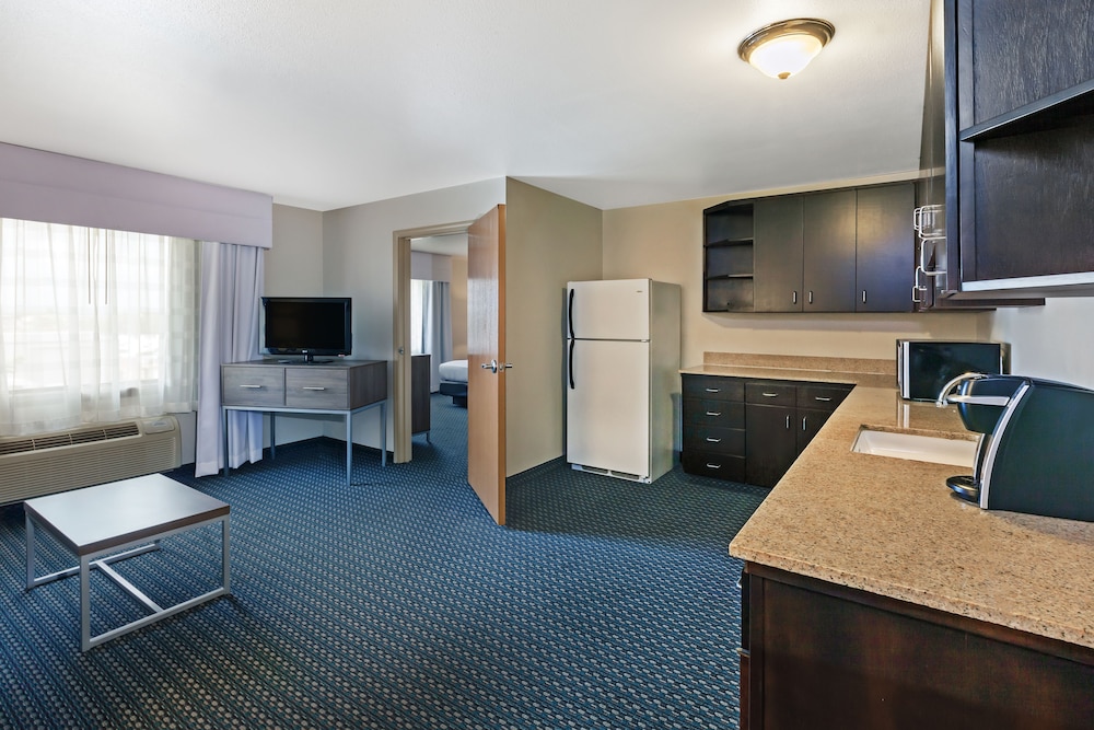 Holiday Inn Express Hotel & Suites Pharr by IHG - photo 14
