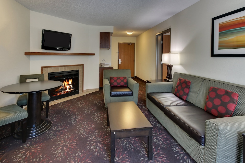 Holiday Inn Express Hotel & Suites Lancaster Lititz by IHG - photo 10