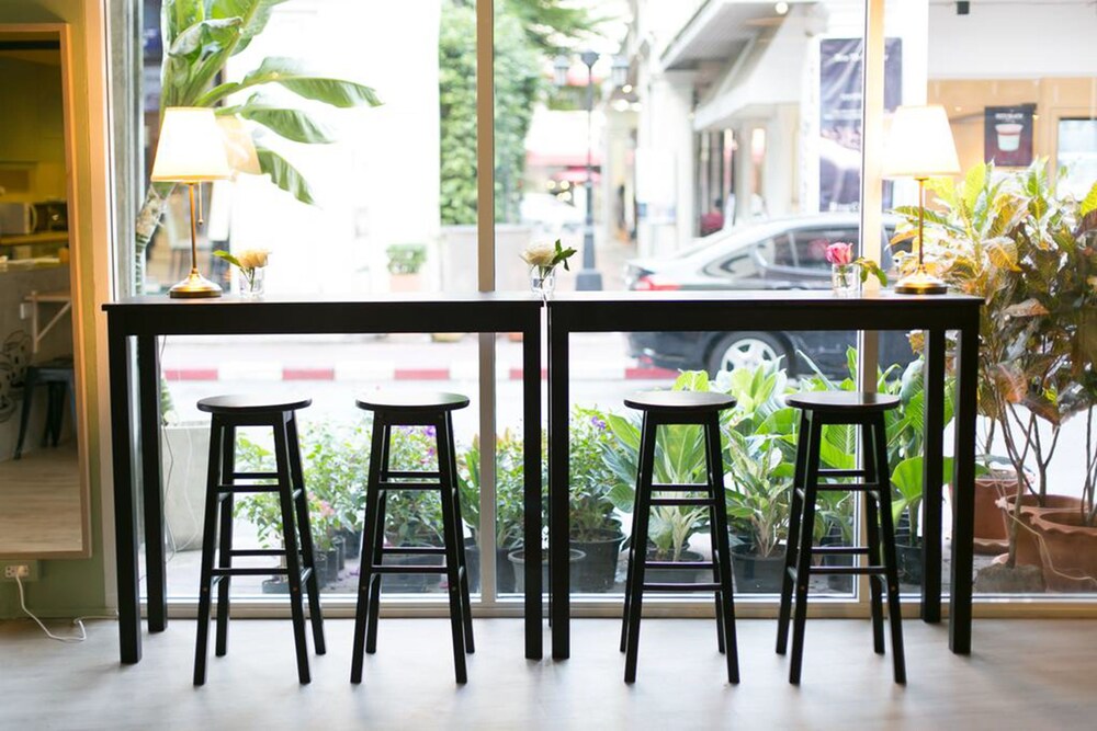 Reddoorz @ Folk Poshtel Silom