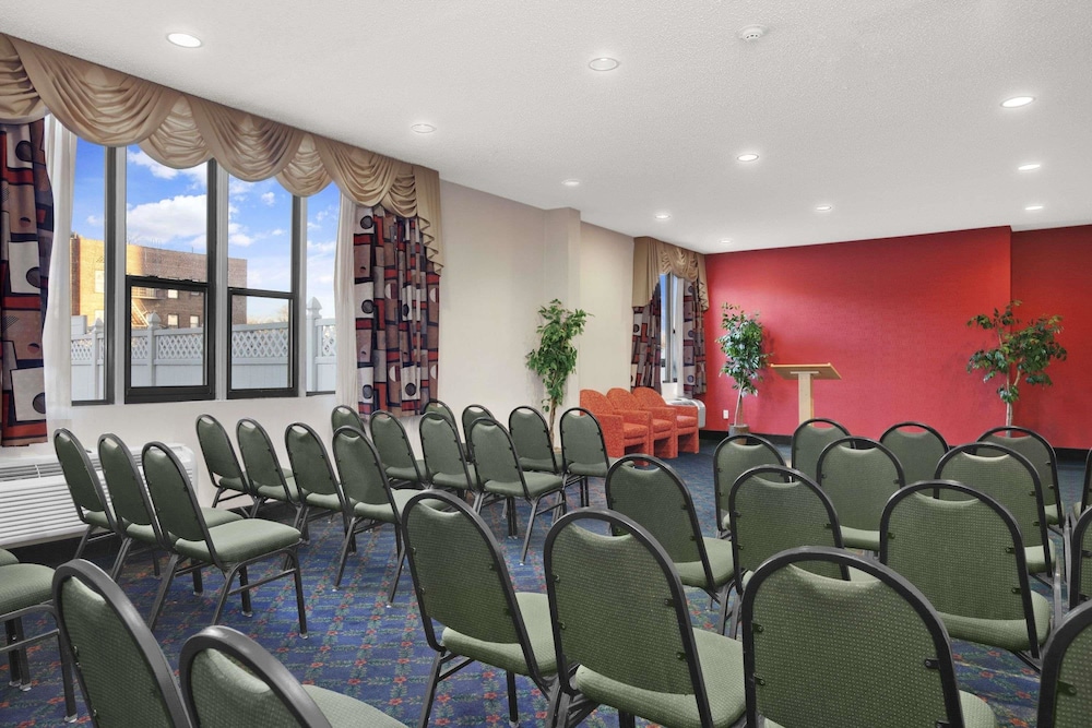 Ramada by Wyndham East Orange - photo 19